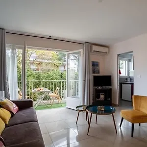 https://le-carla.fr-provencehotel.com