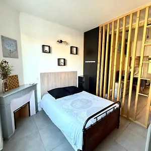 https://appartement-wood-desing-proche-cannes.fr-provencehotel.com